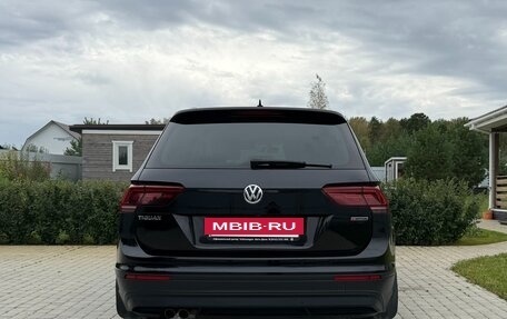 Volkswagen Tiguan II, 2018 год, 2 880 000 рублей, 3 фотография