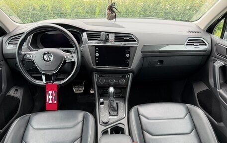 Volkswagen Tiguan II, 2018 год, 2 880 000 рублей, 10 фотография