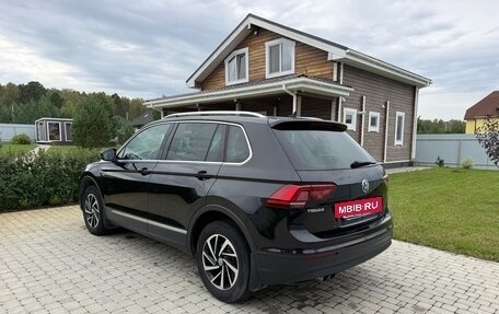Volkswagen Tiguan II, 2018 год, 2 880 000 рублей, 5 фотография