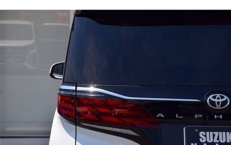 Toyota Alphard, 2025 год, 8 000 000 рублей, 8 фотография
