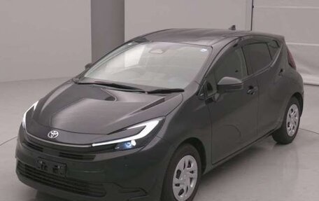 Toyota Aqua, 2025 год, 1 850 000 рублей, 2 фотография