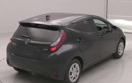 Toyota Aqua, 2025 год, 1 850 000 рублей, 6 фотография