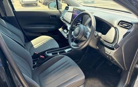 Toyota Aqua, 2025 год, 1 850 000 рублей, 7 фотография