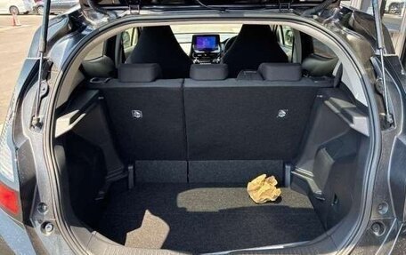Toyota Aqua, 2025 год, 1 850 000 рублей, 9 фотография