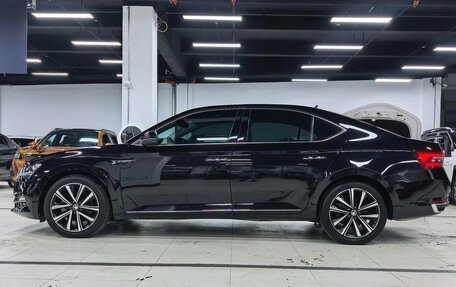 Skoda Superb III рестайлинг, 2023 год, 1 750 000 рублей, 7 фотография