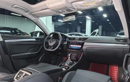 Skoda Superb III рестайлинг, 2023 год, 1 750 000 рублей, 17 фотография