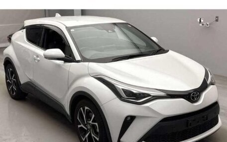 Toyota C-HR I рестайлинг, 2023 год, 1 720 000 рублей, 1 фотография