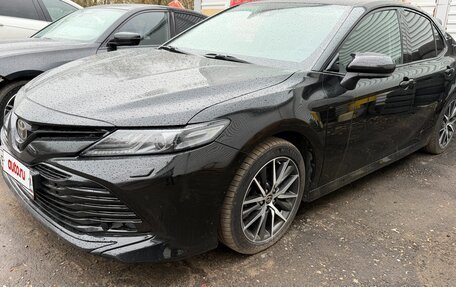 Toyota Camry, 2019 год, 2 000 000 рублей, 3 фотография