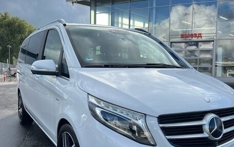 Mercedes-Benz V-Класс, 2014 год, 3 390 000 рублей, 2 фотография