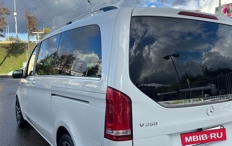 Mercedes-Benz V-Класс, 2014 год, 3 390 000 рублей, 4 фотография