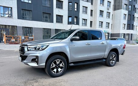 Toyota Hilux VIII, 2018 год, 4 290 000 рублей, 2 фотография