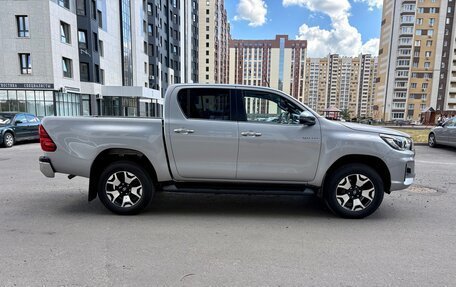Toyota Hilux VIII, 2018 год, 4 290 000 рублей, 5 фотография
