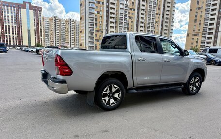 Toyota Hilux VIII, 2018 год, 4 290 000 рублей, 6 фотография