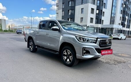 Toyota Hilux VIII, 2018 год, 4 290 000 рублей, 3 фотография