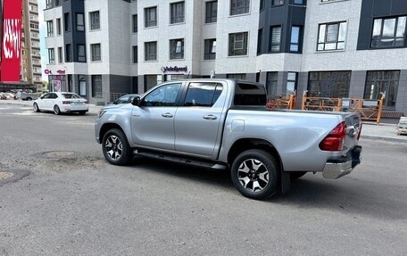 Toyota Hilux VIII, 2018 год, 4 290 000 рублей, 7 фотография