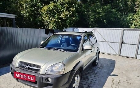 Hyundai Tucson III, 2007 год, 700 000 рублей, 2 фотография