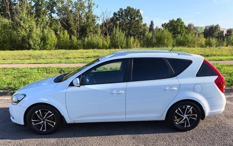 KIA cee'd I рестайлинг, 2011 год, 730 000 рублей, 2 фотография