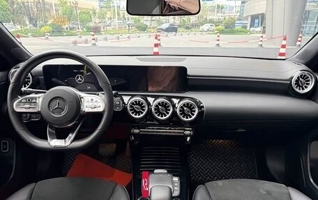 Mercedes-Benz A-Класс, 2022 год, 1 590 000 рублей, 8 фотография