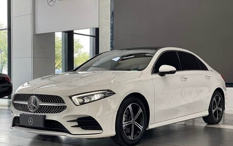 Mercedes-Benz A-Класс, 2022 год, 1 580 000 рублей, 3 фотография