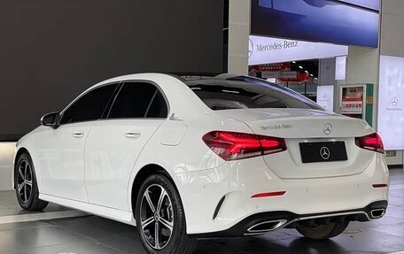 Mercedes-Benz A-Класс, 2022 год, 1 580 000 рублей, 4 фотография
