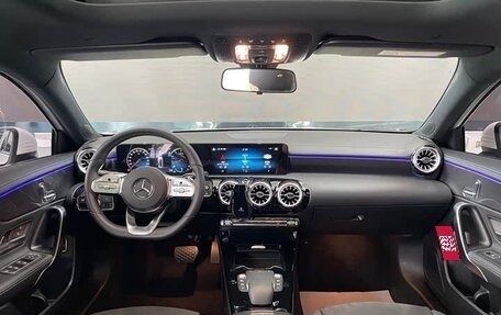 Mercedes-Benz A-Класс, 2022 год, 1 580 000 рублей, 8 фотография