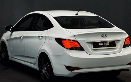 Hyundai Solaris II рестайлинг, 2015 год, 903 000 рублей, 8 фотография