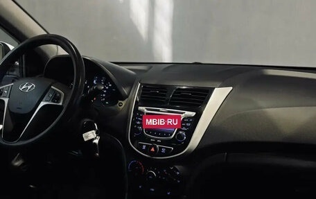 Hyundai Solaris II рестайлинг, 2015 год, 903 000 рублей, 11 фотография