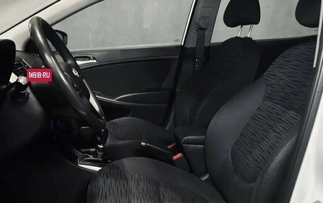 Hyundai Solaris II рестайлинг, 2015 год, 903 000 рублей, 16 фотография