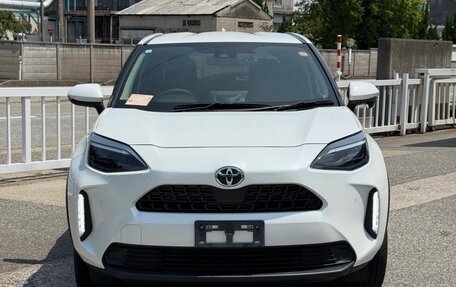 Toyota Yaris Cross, 2023 год, 1 700 000 рублей, 2 фотография