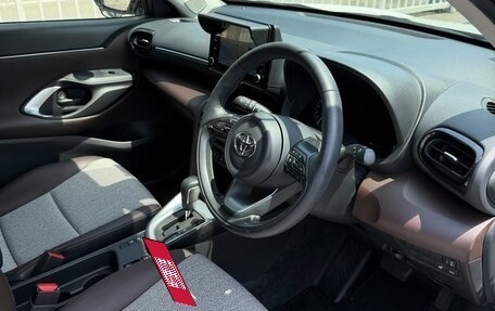 Toyota Yaris Cross, 2023 год, 1 700 000 рублей, 5 фотография