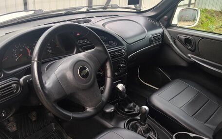 Chevrolet Niva I рестайлинг, 2010 год, 500 000 рублей, 5 фотография