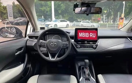 Toyota Corolla, 2022 год, 1 350 000 рублей, 14 фотография