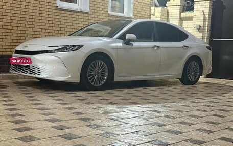 Toyota Camry, 2024 год, 3 350 000 рублей, 3 фотография