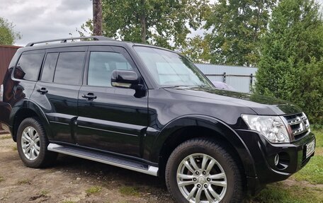 Mitsubishi Pajero IV, 2014 год, 3 390 000 рублей, 2 фотография