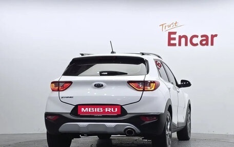 KIA Stonic, 2017 год, 1 381 000 рублей, 4 фотография