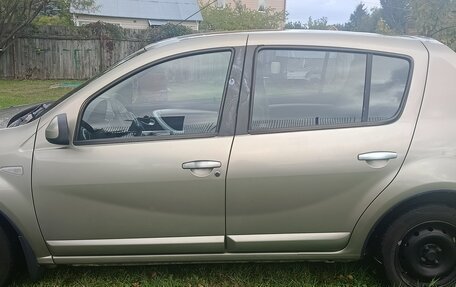 Renault Sandero I, 2011 год, 590 000 рублей, 3 фотография