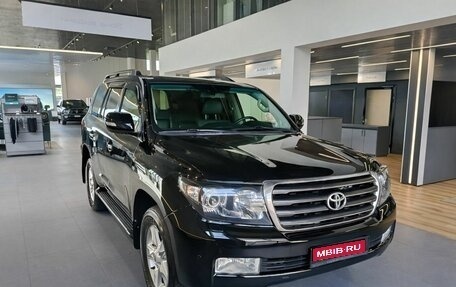 Toyota Land Cruiser 200, 2010 год, 2 990 000 рублей, 1 фотография