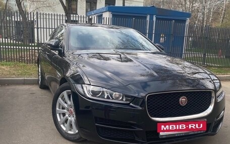 Jaguar XE I рестайлинг, 2015 год, 1 450 000 рублей, 4 фотография