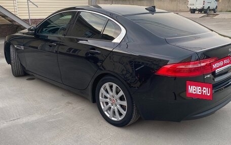 Jaguar XE I рестайлинг, 2015 год, 1 450 000 рублей, 3 фотография