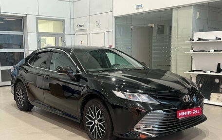 Toyota Camry, 2019 год, 2 470 000 рублей, 1 фотография