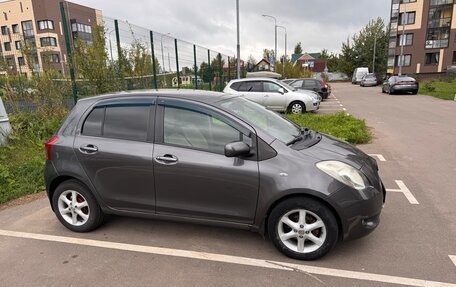 Toyota Yaris III рестайлинг, 2008 год, 490 000 рублей, 3 фотография