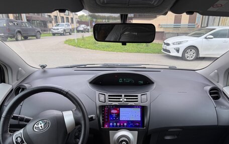 Toyota Yaris III рестайлинг, 2008 год, 490 000 рублей, 10 фотография