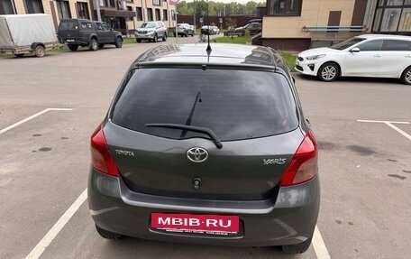 Toyota Yaris III рестайлинг, 2008 год, 490 000 рублей, 8 фотография