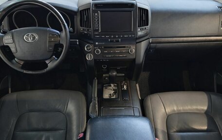 Toyota Land Cruiser 200, 2010 год, 2 990 000 рублей, 12 фотография