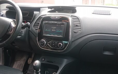 Renault Kaptur I рестайлинг, 2017 год, 1 520 000 рублей, 8 фотография