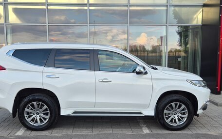 Mitsubishi Pajero Sport III рестайлинг, 2021 год, 3 500 000 рублей, 6 фотография