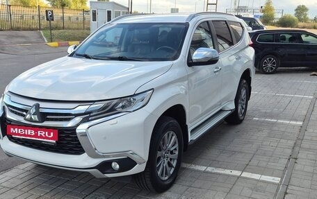 Mitsubishi Pajero Sport III рестайлинг, 2021 год, 3 500 000 рублей, 2 фотография