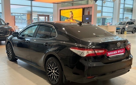 Toyota Camry, 2019 год, 2 470 000 рублей, 4 фотография