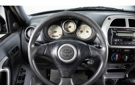 Toyota RAV4, 2003 год, 649 000 рублей, 15 фотография