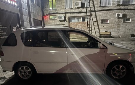 Toyota Ipsum II, 2000 год, 350 000 рублей, 4 фотография